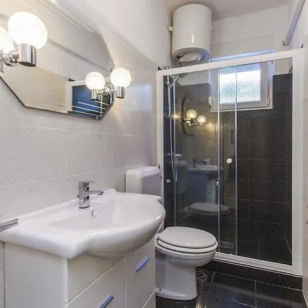 Rino Apartment *